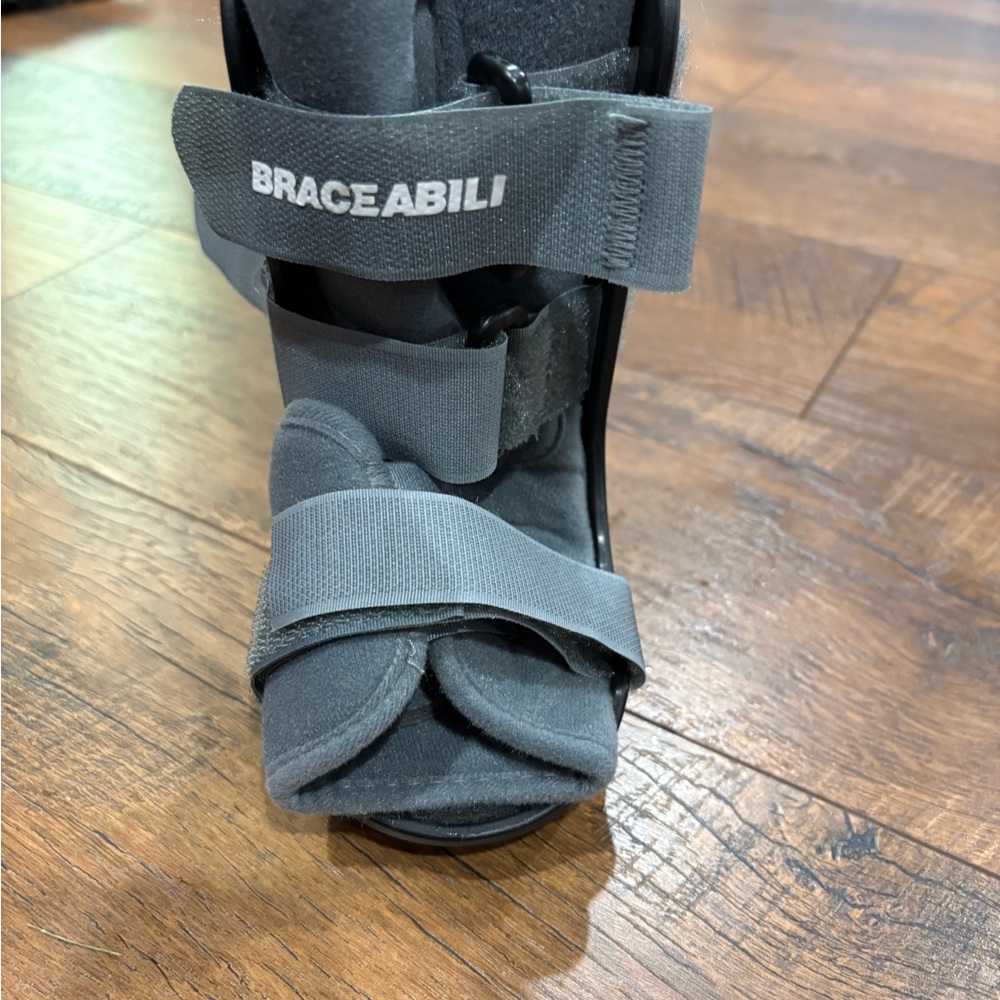 BraceAbility Black Orthopedic Boot small brace for toddler